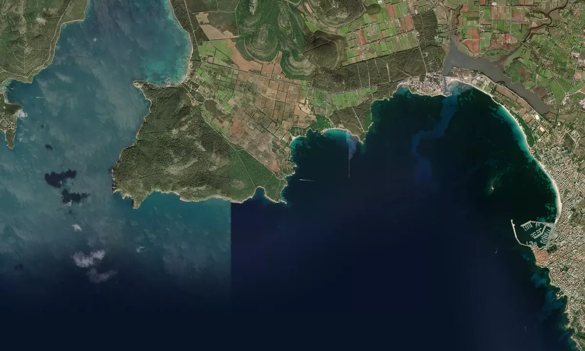 Flyfoto av Cala Galera 1