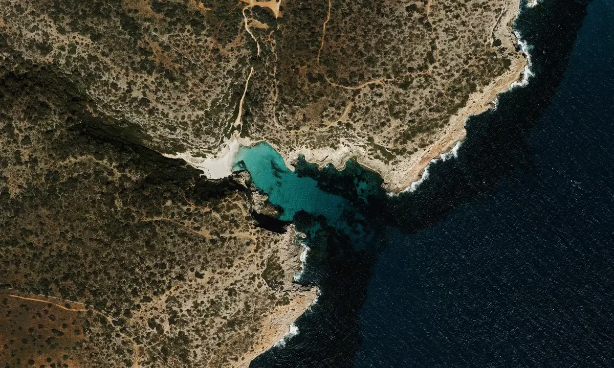 Flyfoto av Cala Màrmols