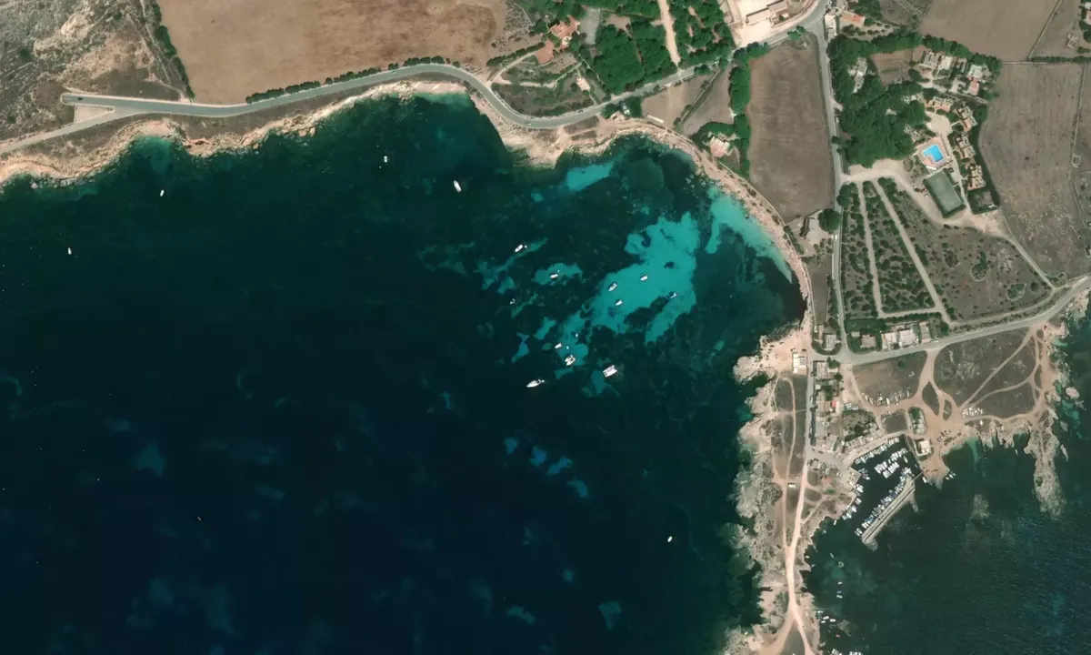 Flyfoto av Cala Monaci