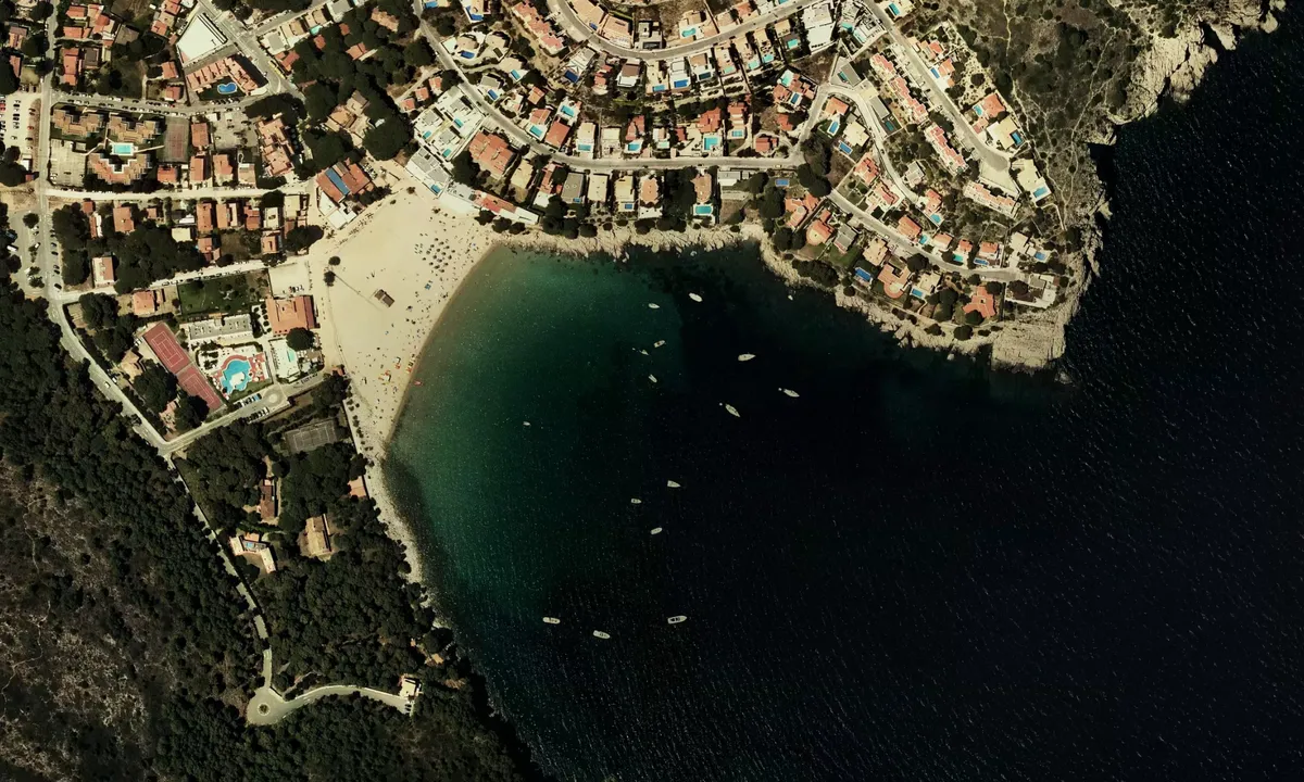 Flyfoto av Cala Montgo