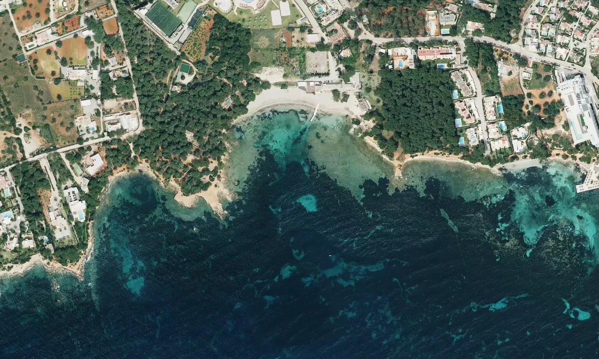 Flyfoto av Cala Pada