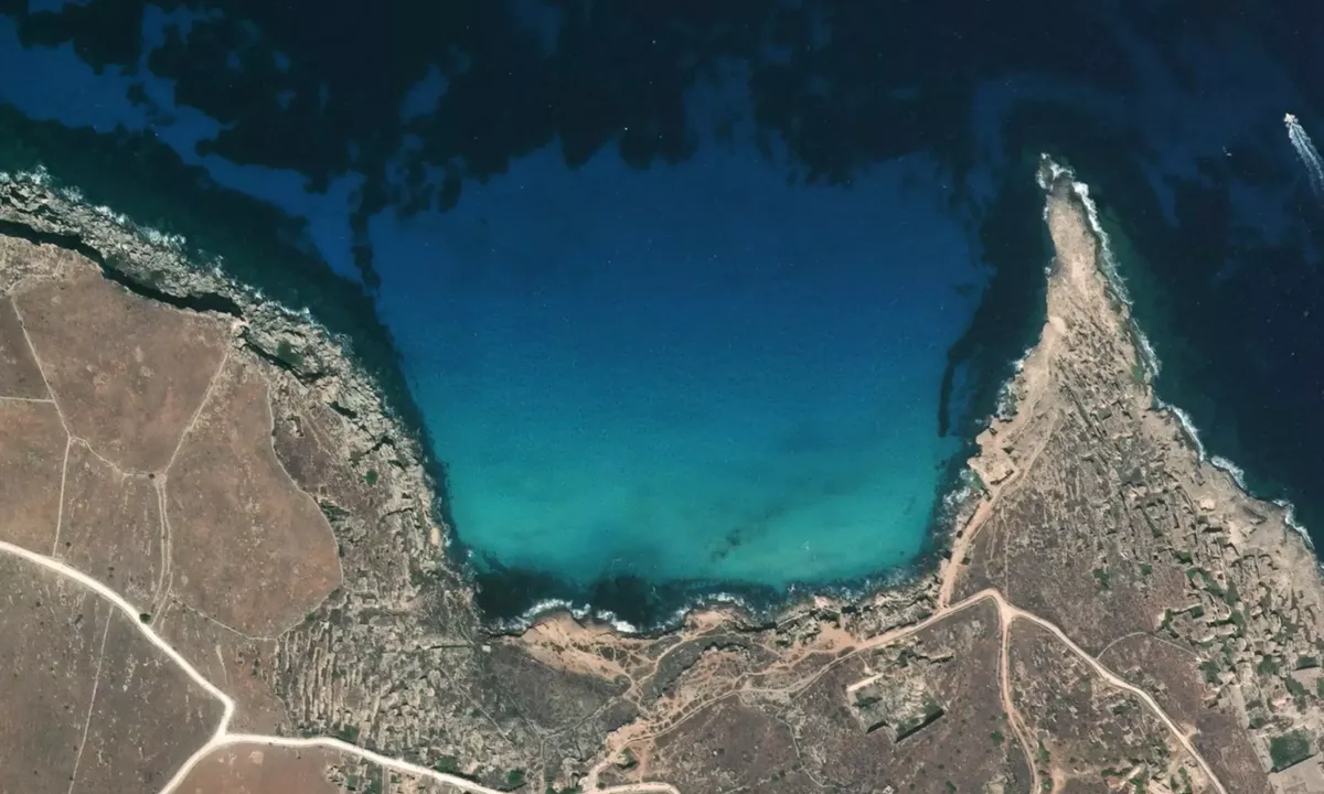 Flyfoto av Cala Rossa