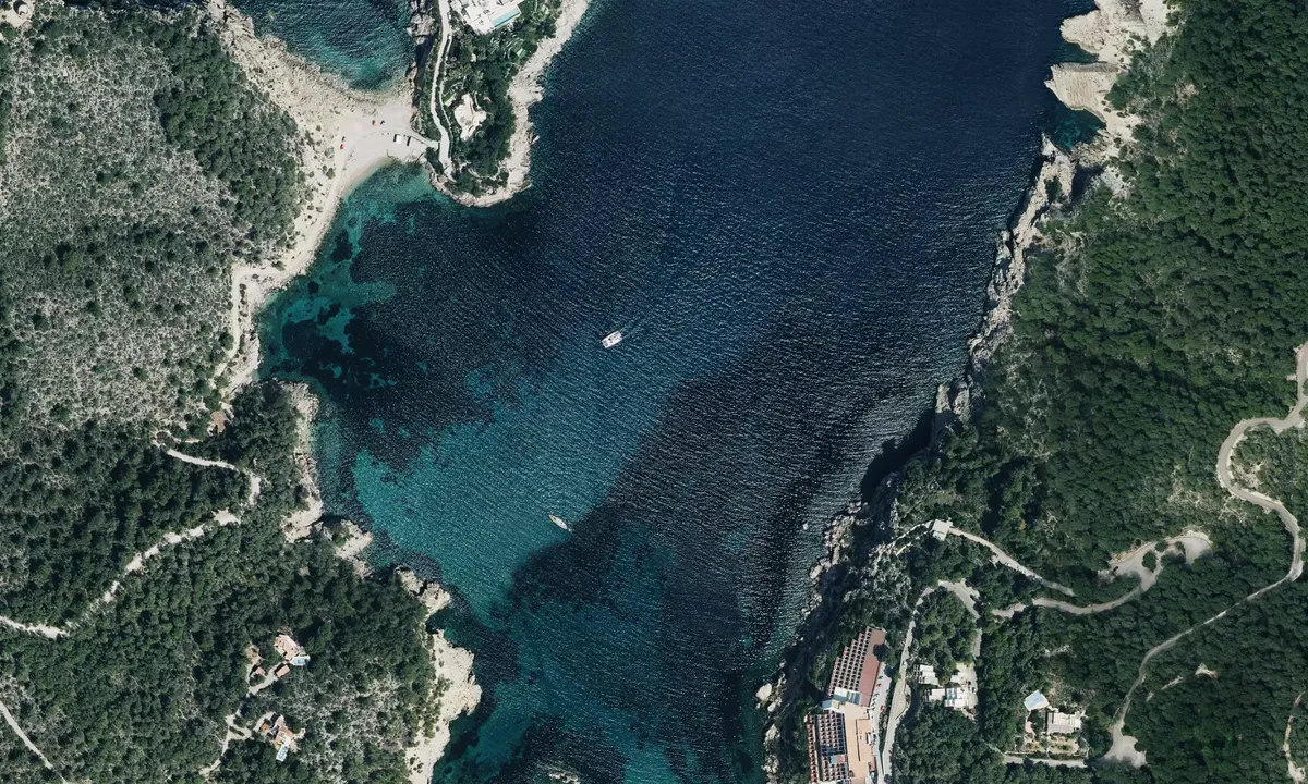 Flyfoto av Cala Sant Miquel
