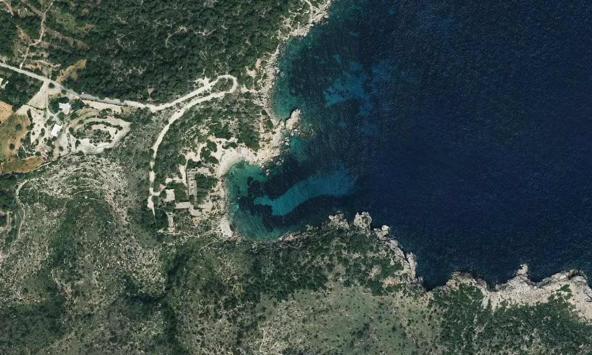 Flyfoto av Cala Serra