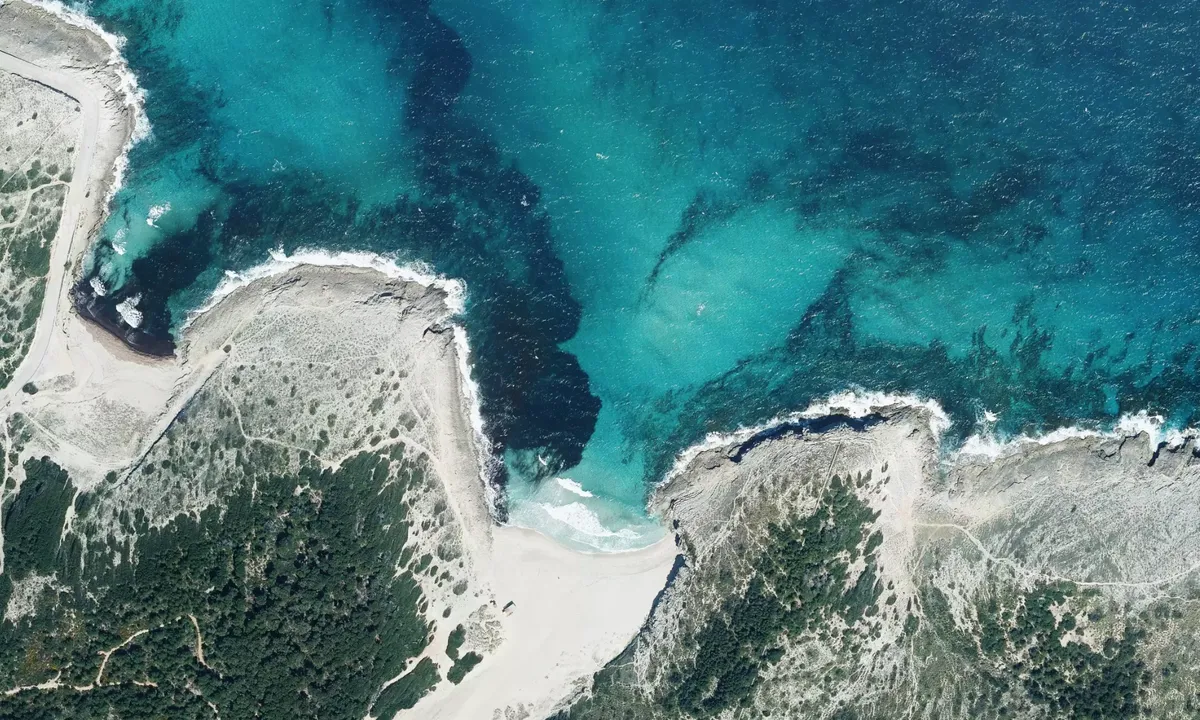 Flyfoto av Cala Torta