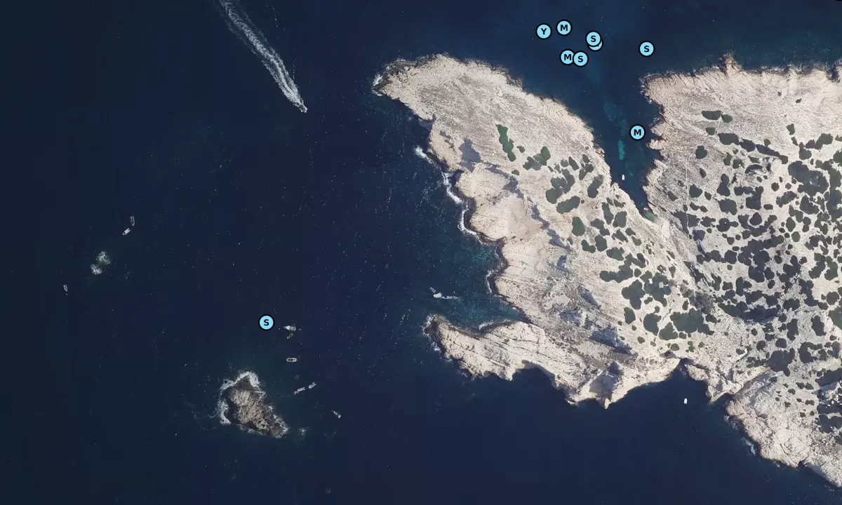 Satelite image of Calanque de Boulegeade