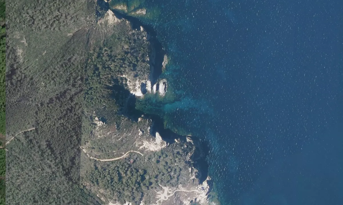 Flyfoto av Calanque du Bon-Dieu