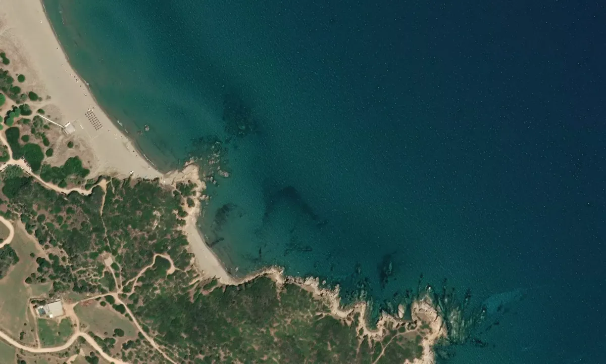 Flyfoto av Caletta Feraxi
