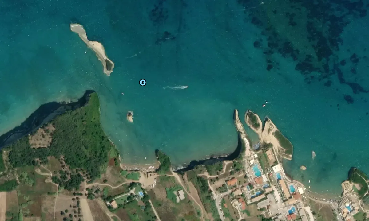 Satelite image of Canal d'amour