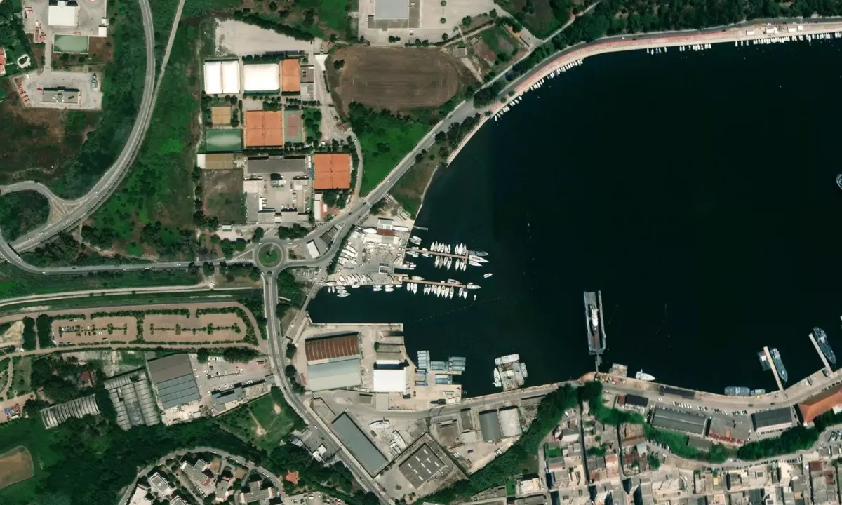 Flyfoto av Cantiere Navale Naval Balsamo - Brindisi