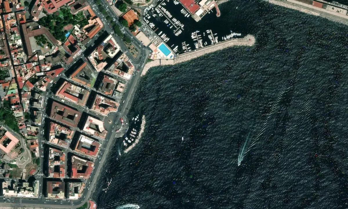 Flyfoto av Castel dell'Ovo