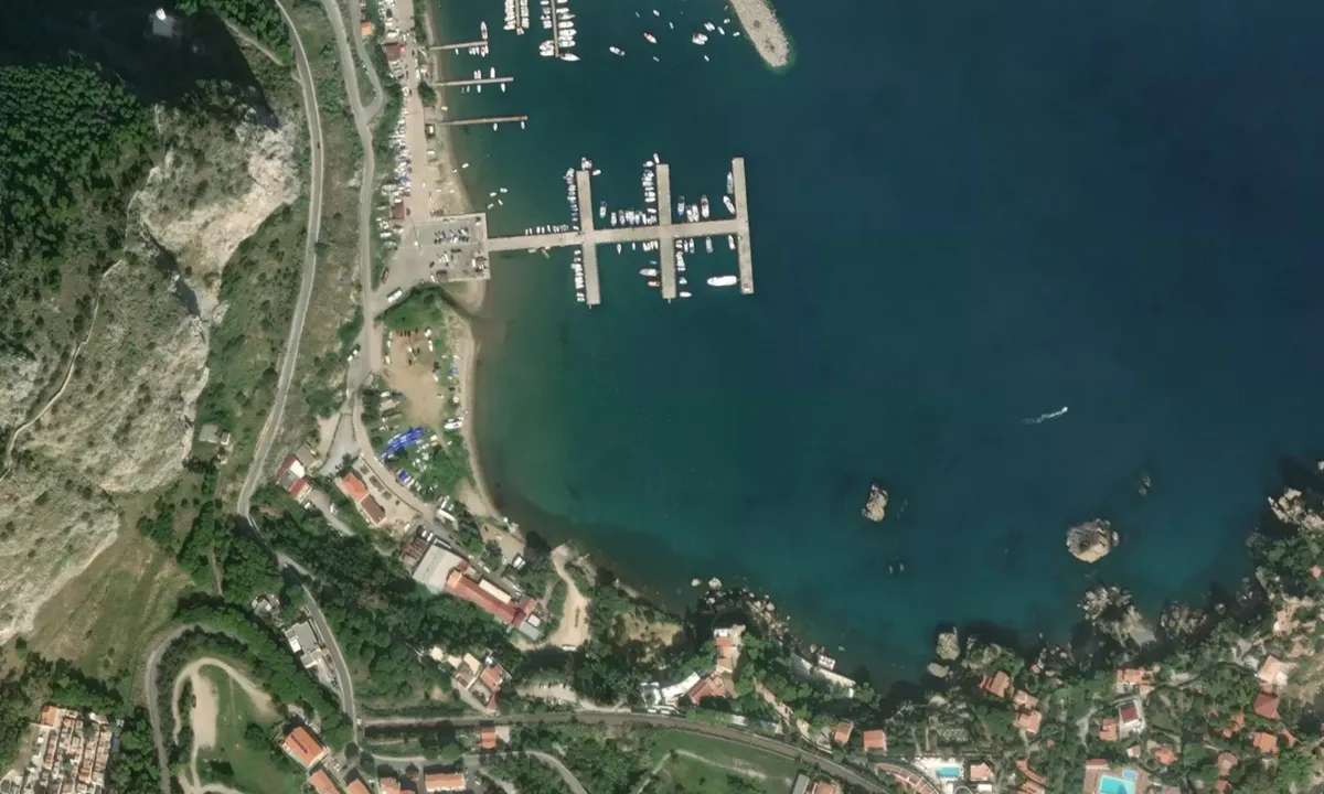 Flyfoto av Cefalu Harbor