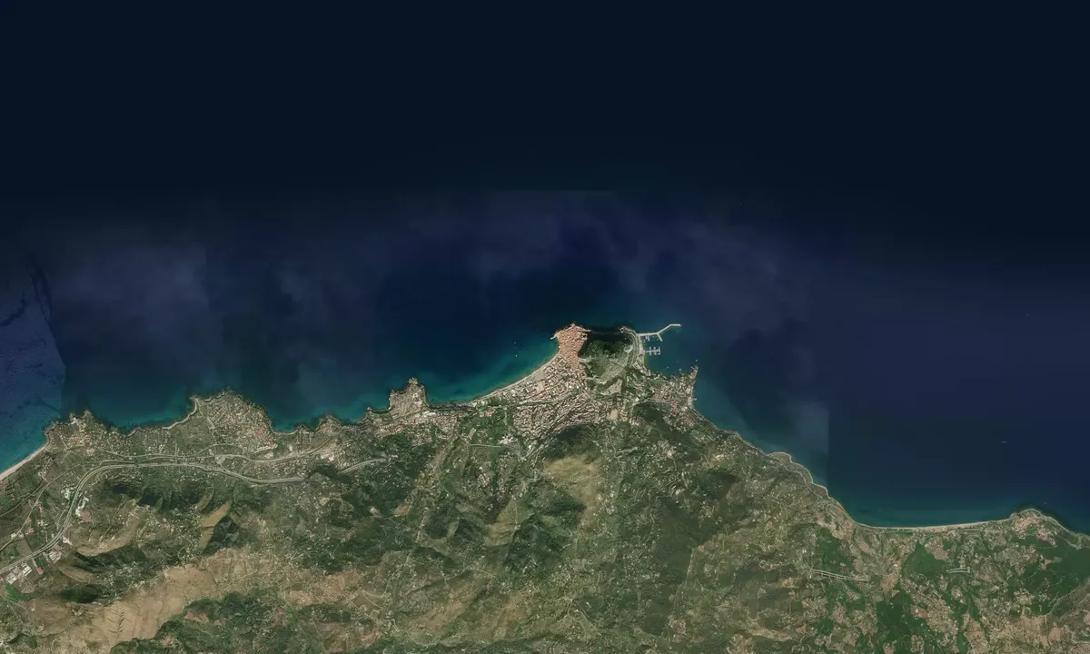 Flyfoto av Cefalu - Old Harbour