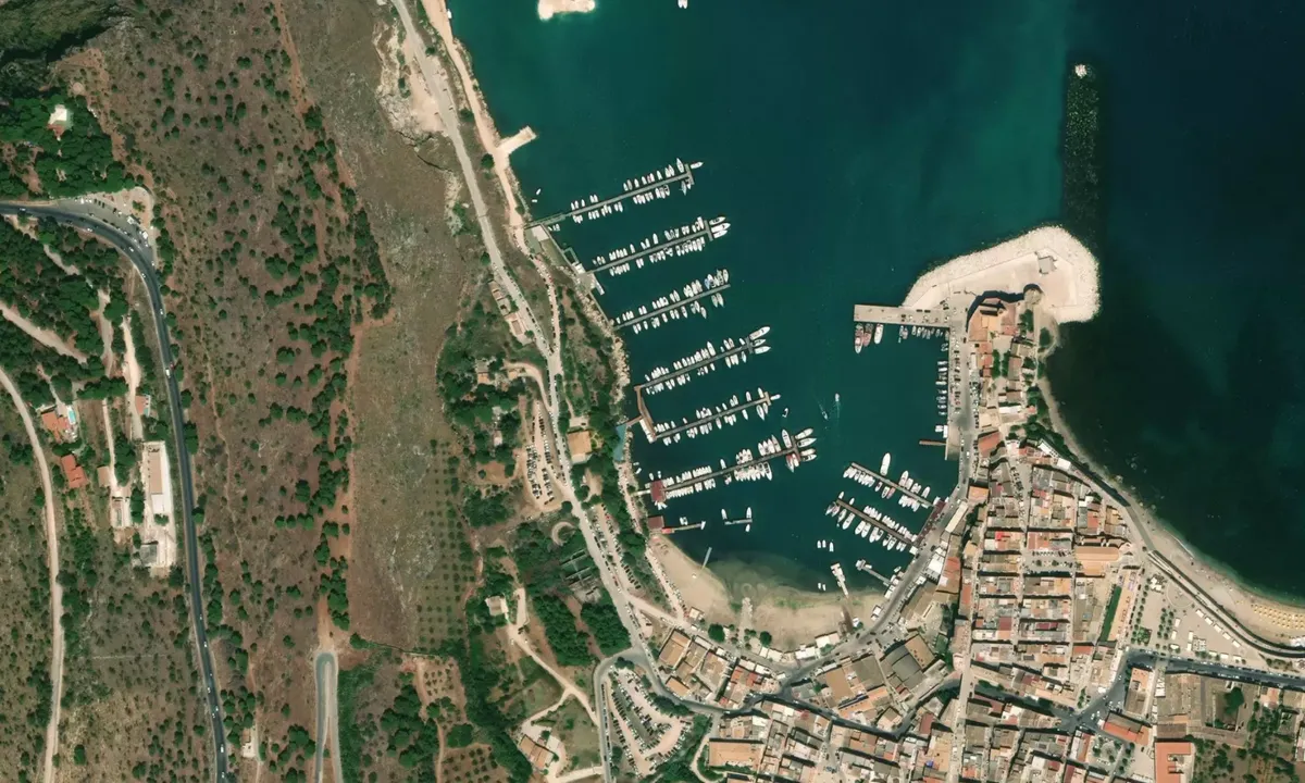 Flyfoto av Centro Nautico Eolo