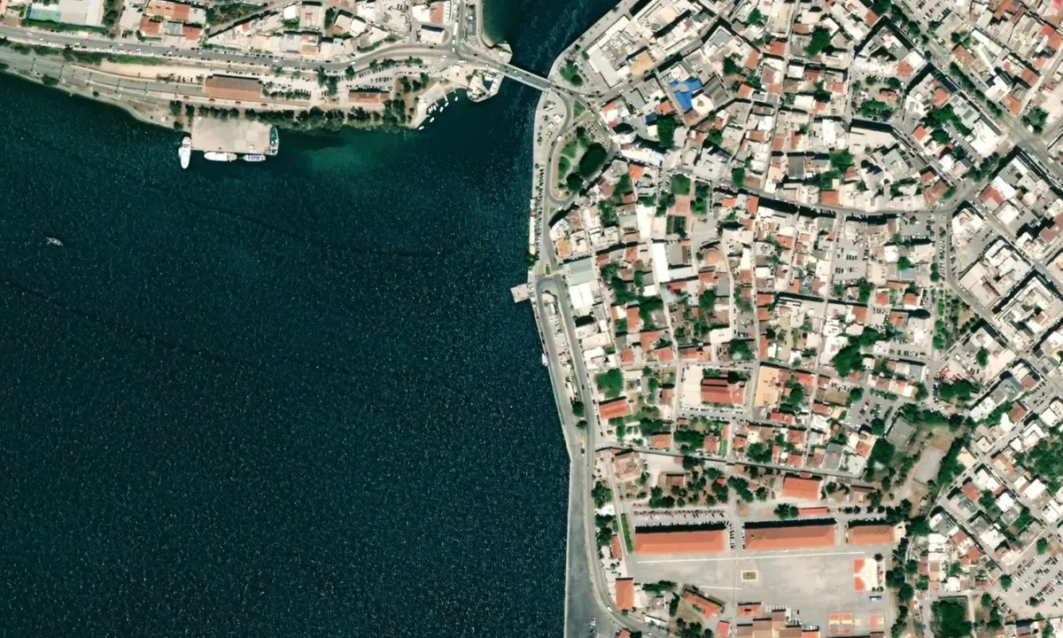 Flyfoto av Chalkida Town Quay