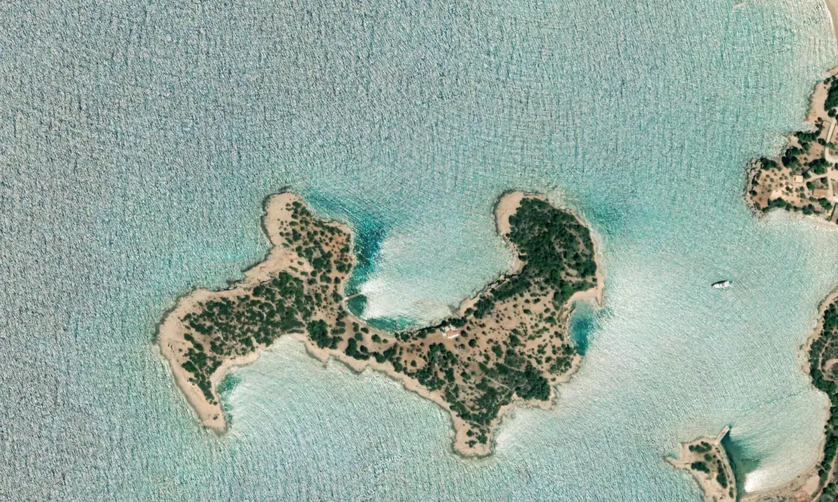 Flyfoto av Chenesar Island