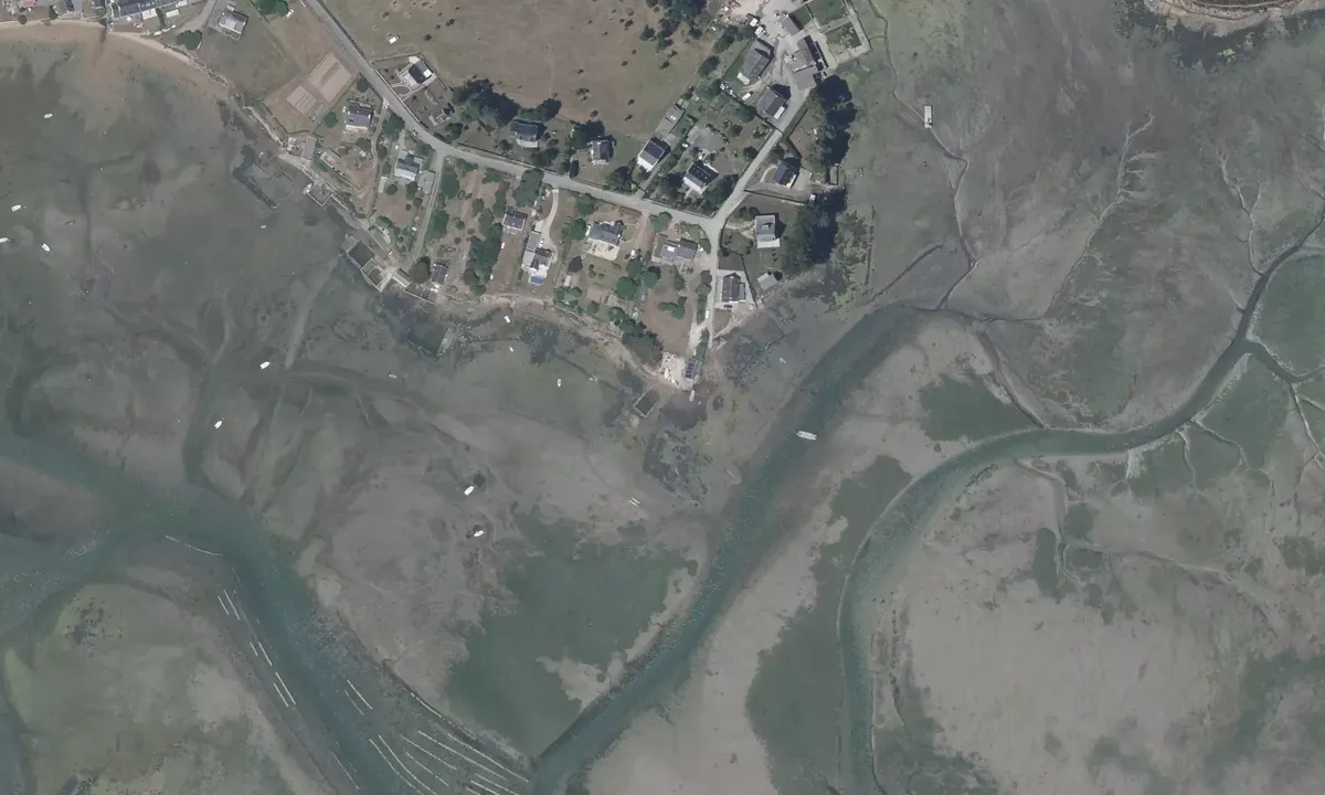 Satelite image of chez Yves