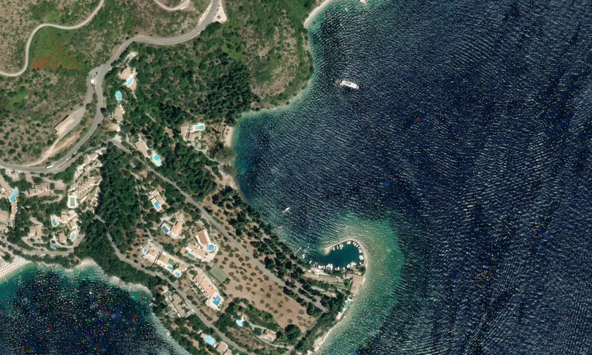 Flyfoto av Chouchoulio Beach