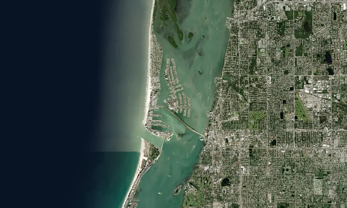 Flyfoto av Clearwater Memorial Causeway (free dock)