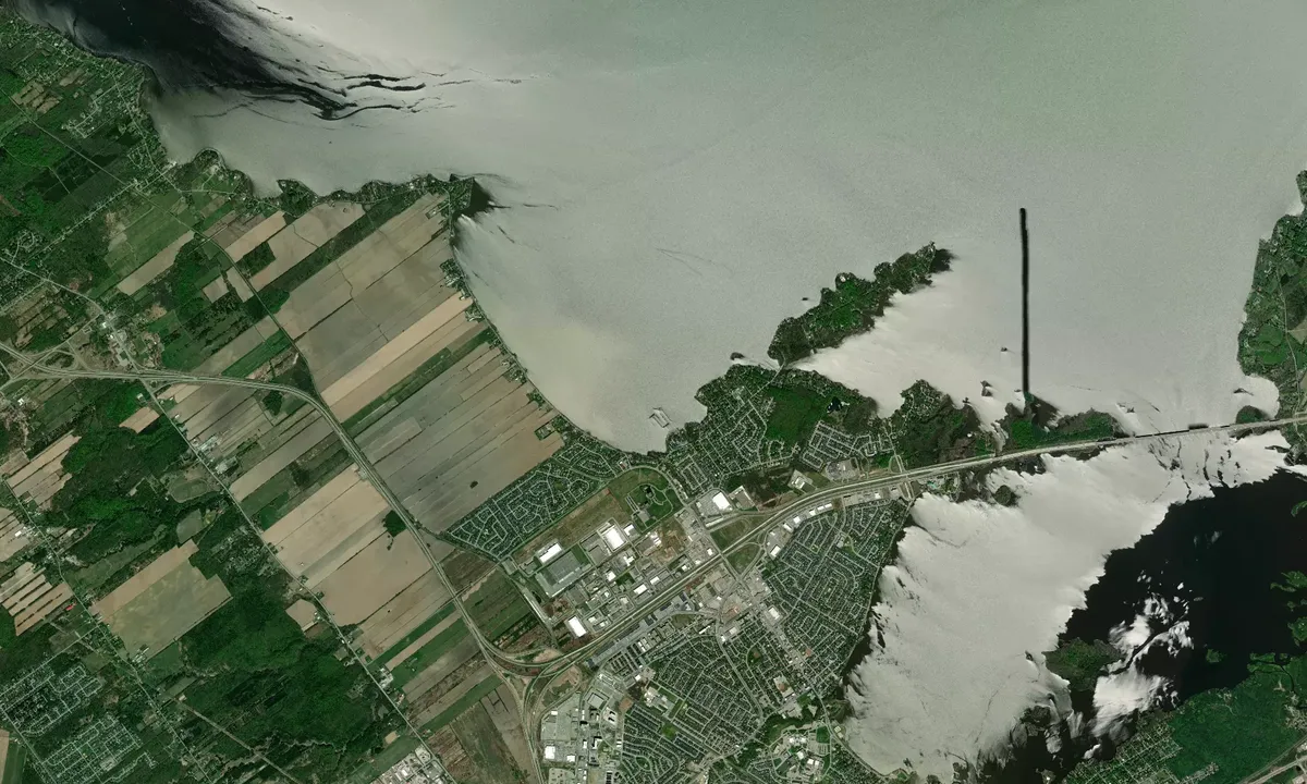 Flyfoto av Club Nautique Deux Montagnes