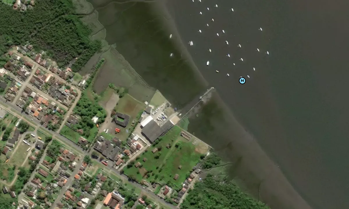 Satelite image of Clube Náutico Antonina