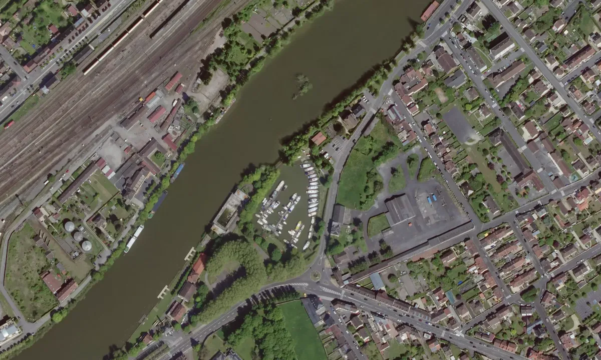Satelite image of Compiègne yacht club