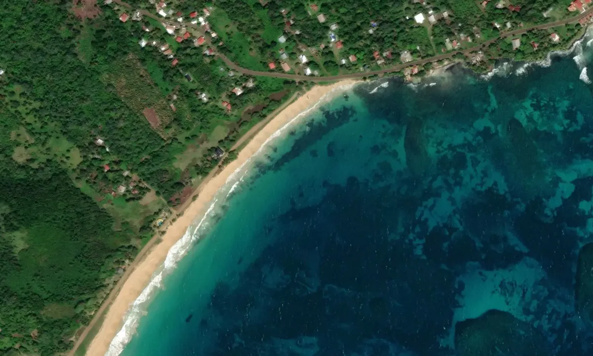 Flyfoto av Corn Island Long Bay