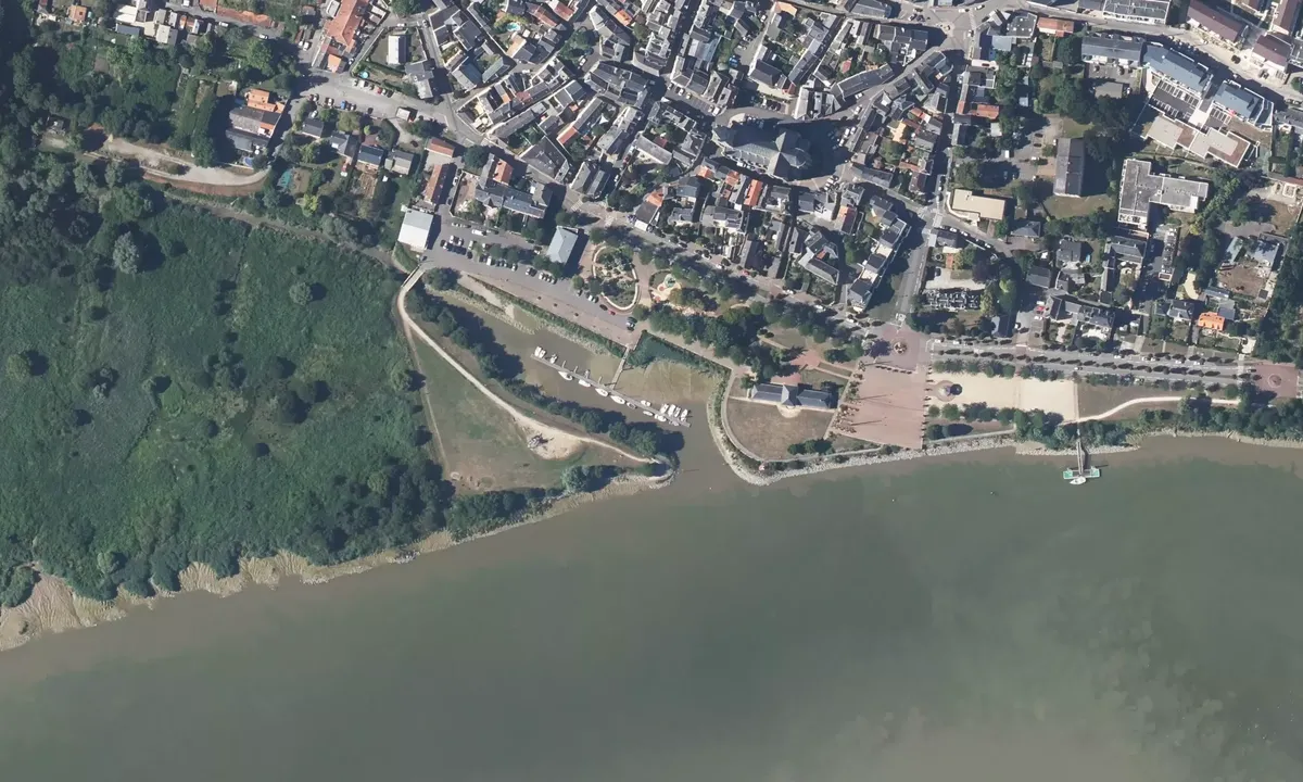 Satelite image of Couëron