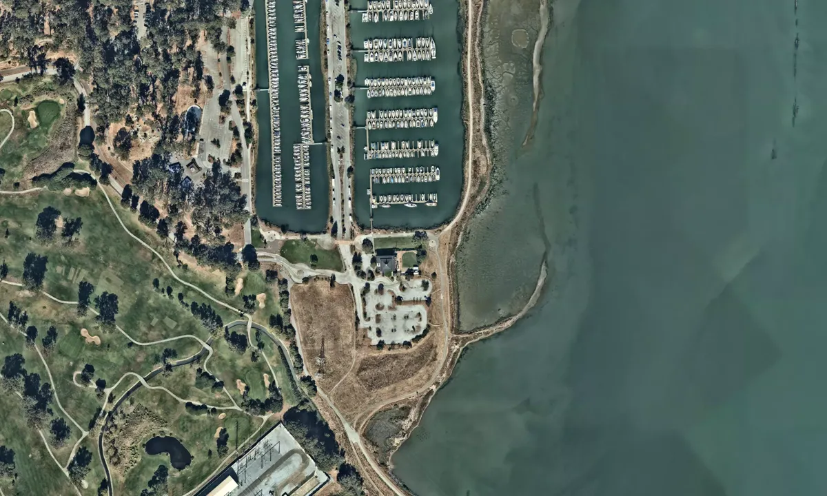 Flyfoto av Coyote Point Yacht Club
