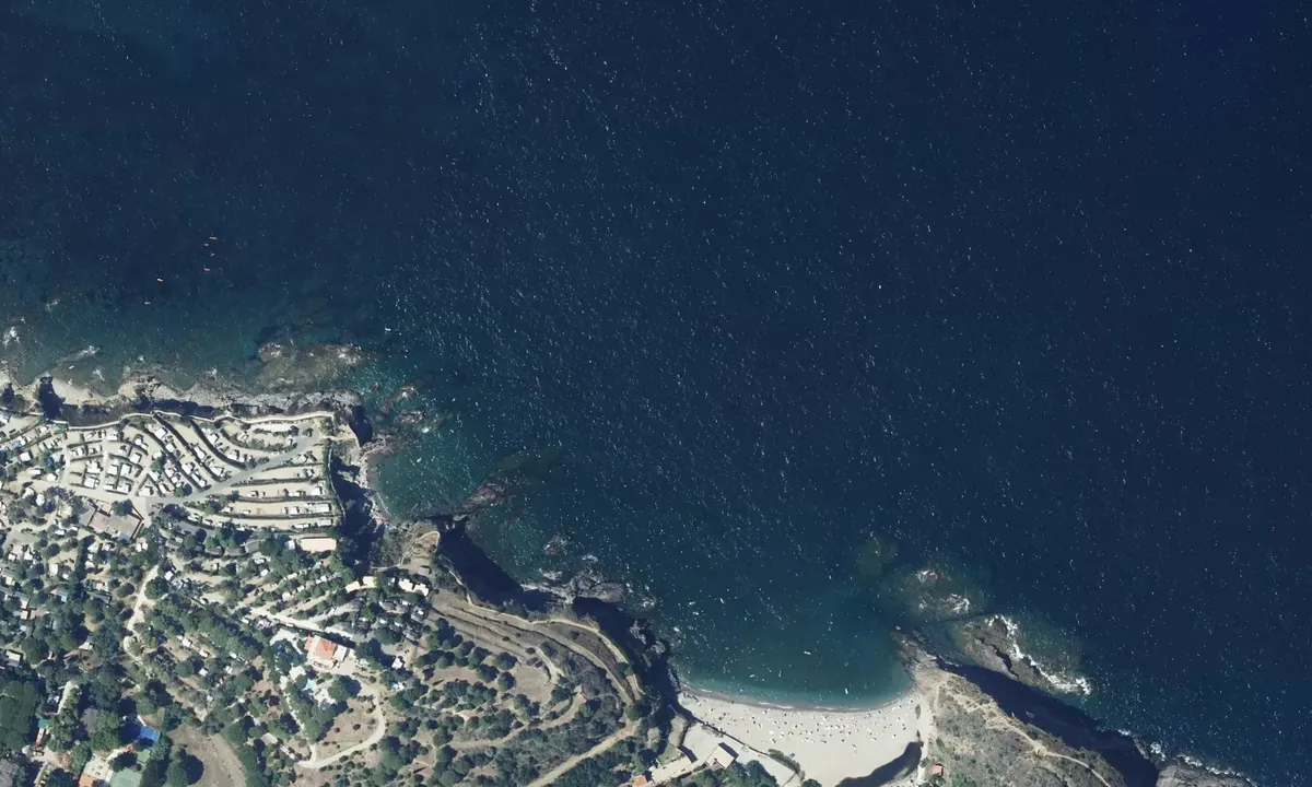 Satelite image of Criques de Porteils