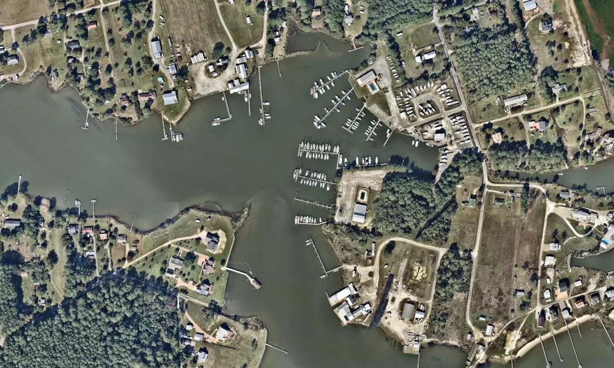 Flyfoto av Crown Pointe Marina - Perrin
