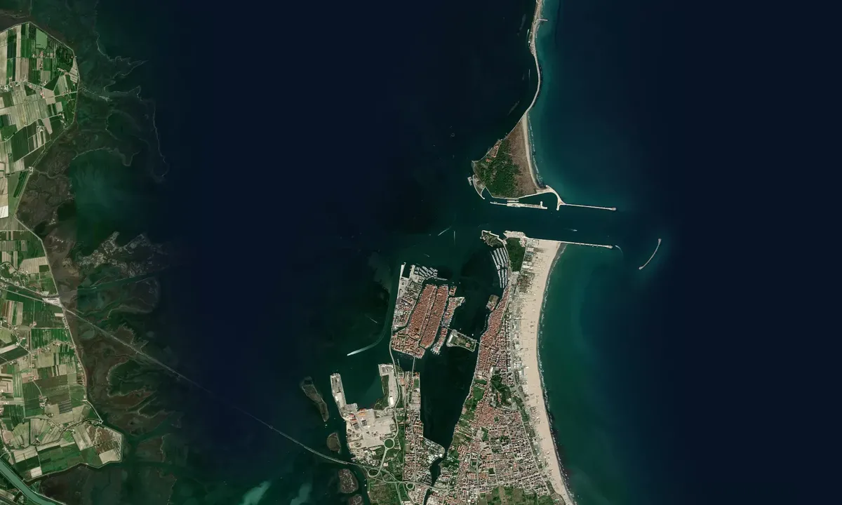 Flyfoto av Darsena le Saline