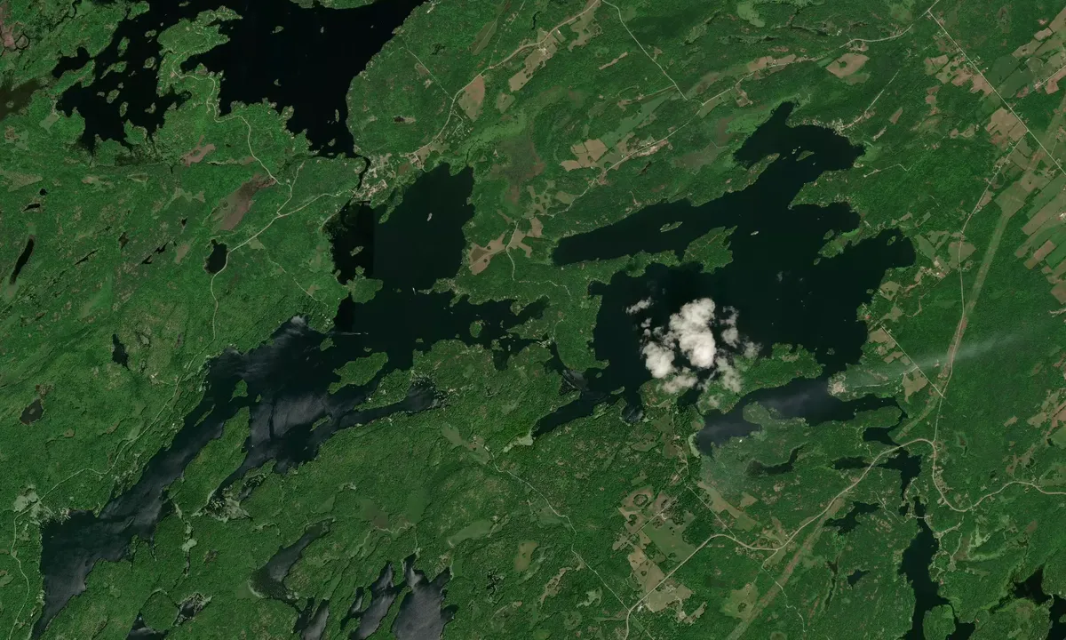 Flyfoto av Davis Lock Docks, Parks Canada
