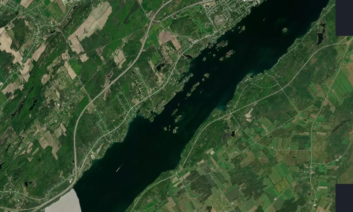 Flyfoto av deRottenburgh Island (City of Brockville)