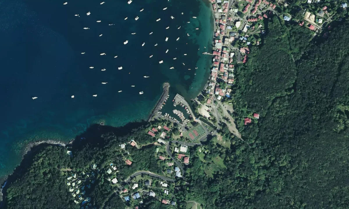 Flyfoto av Deshaies Municipal Marina