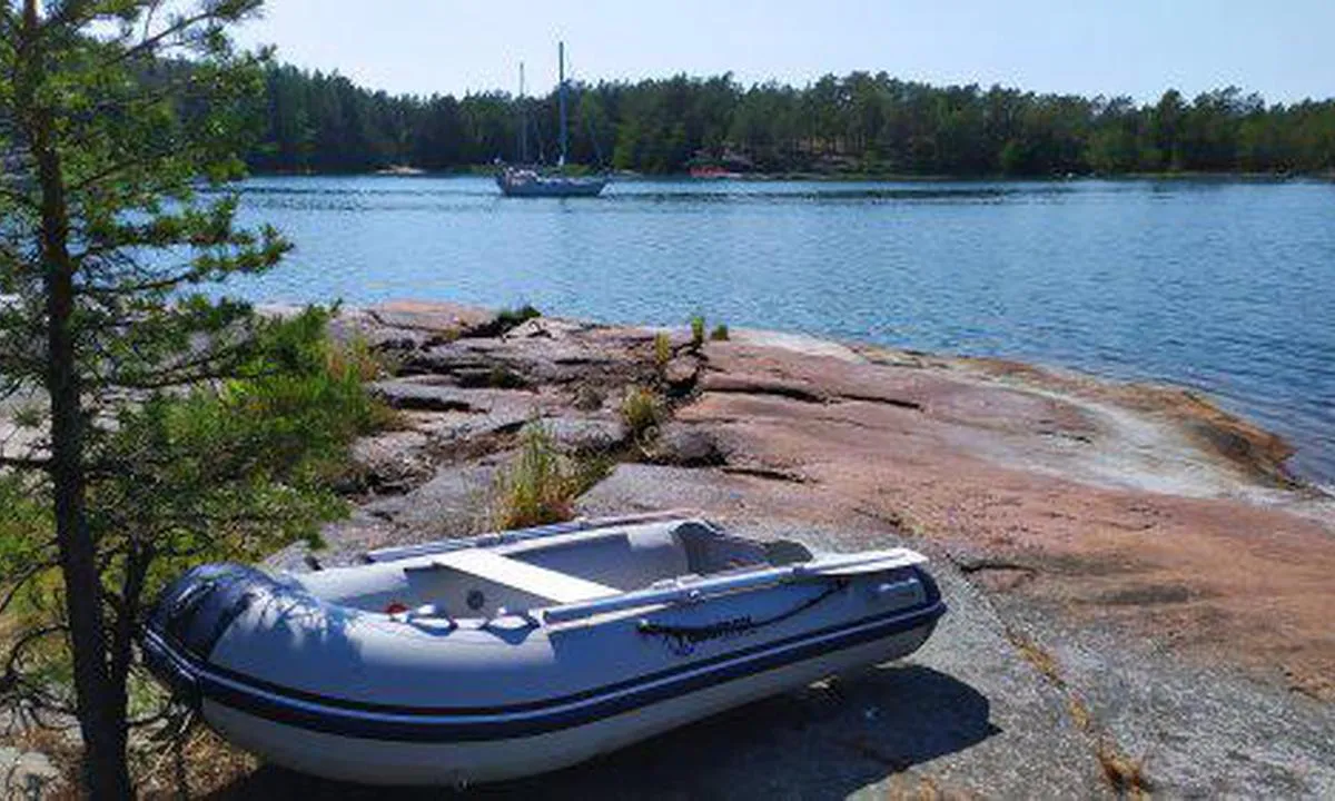 Djupviken - Geta: Dinghy dock?