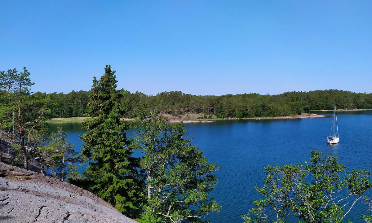 Djupviken - Geta: Good holding and protection, maybe not from North