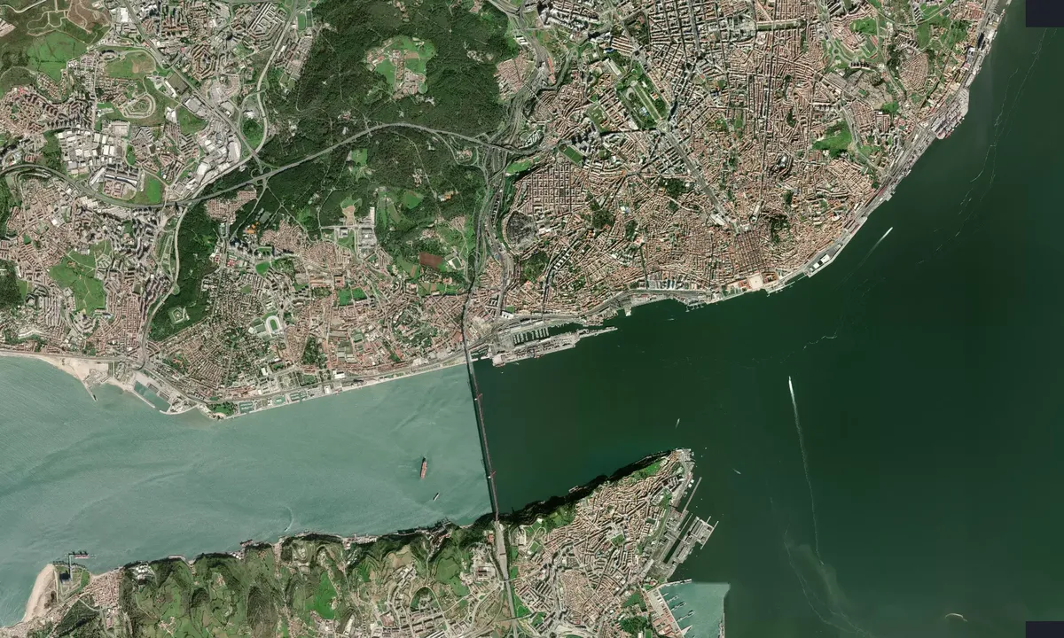 Flyfoto av Doca De Alcantara Marina