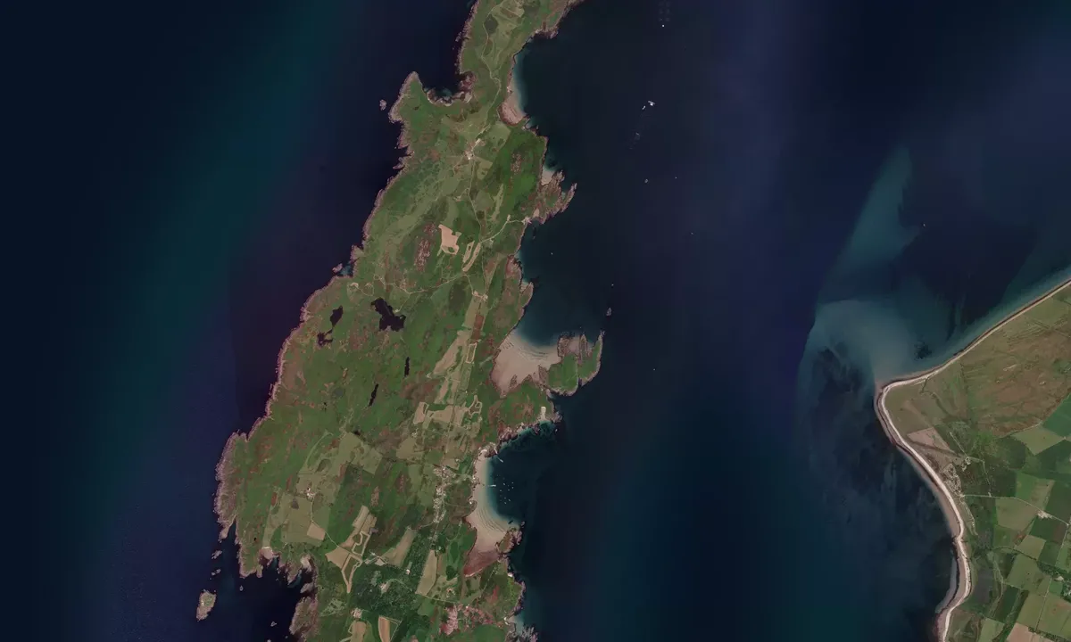 Flyfoto av Druimyeon Bay