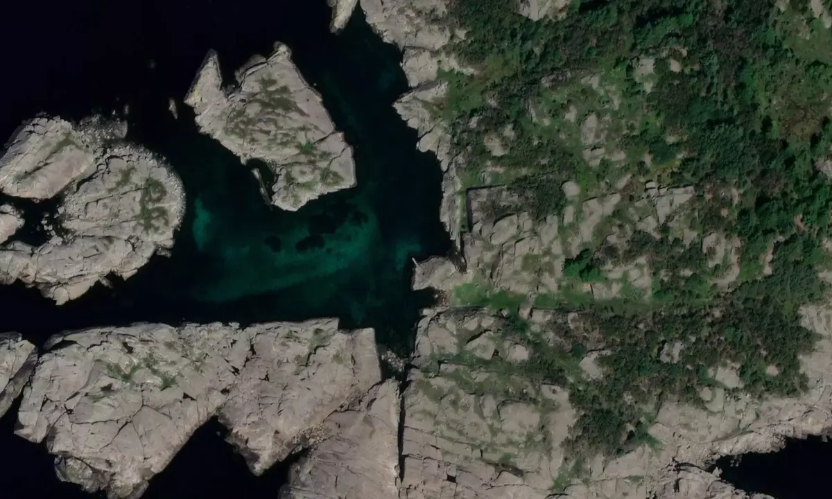 Satelite image of Dyrøy