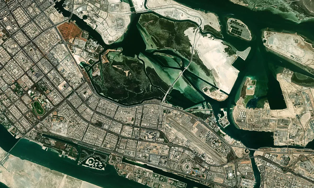 Flyfoto av East Mangroves Marina