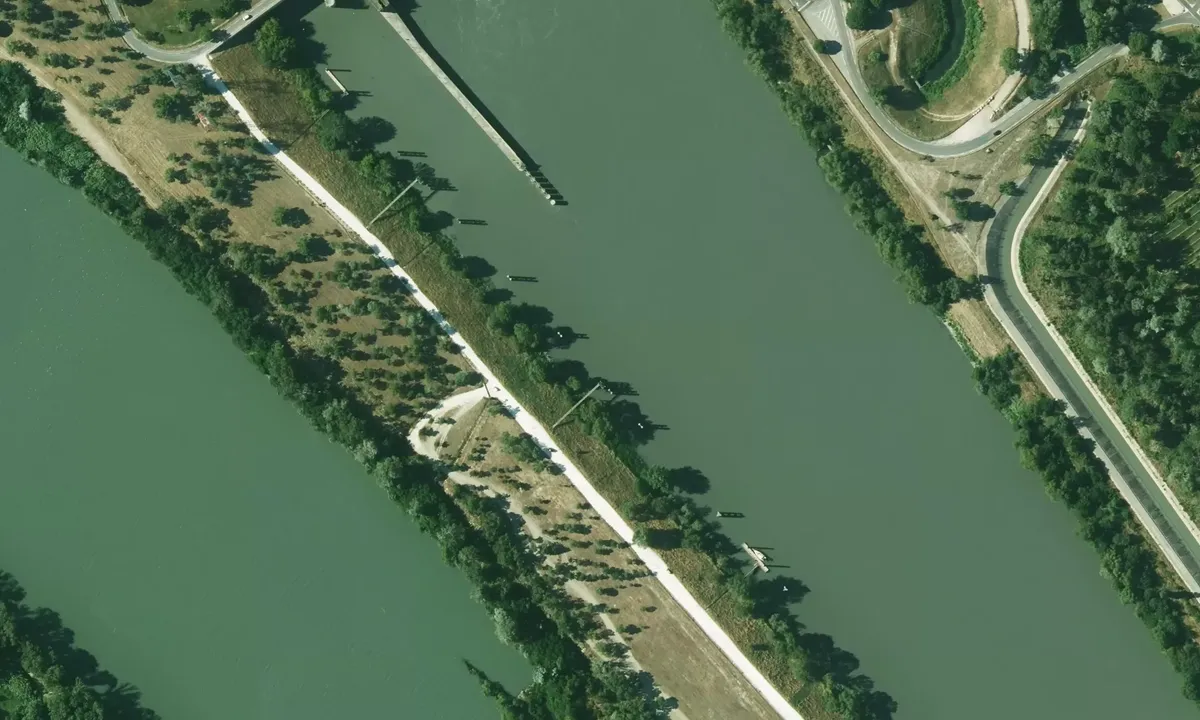 Satelite image of Ecluse de Beaucaire