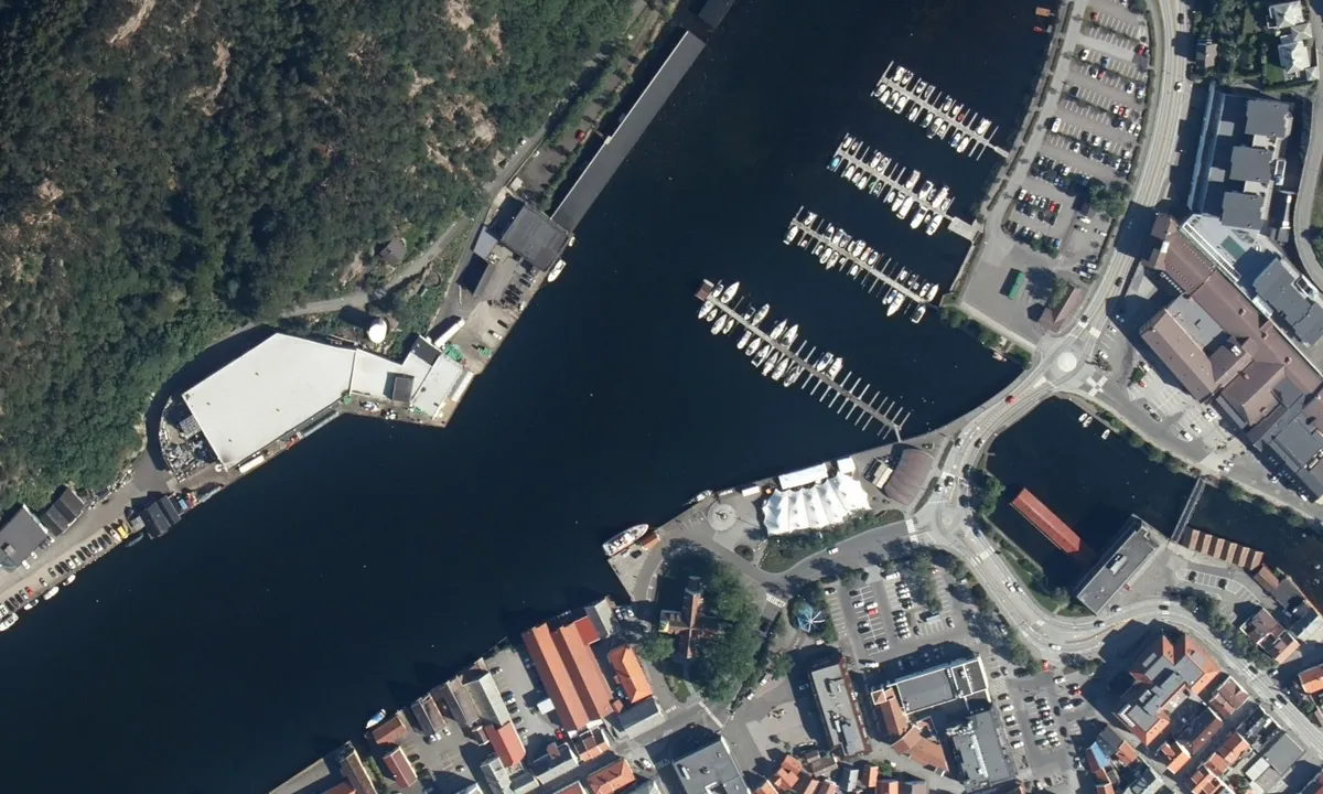 Flyfoto av Egersund Gjestehavn