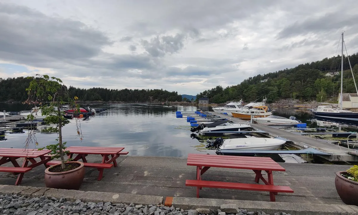 Eidsund Gjestehavn - Ombo