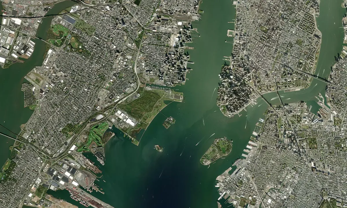 Flyfoto av Ellis Island North