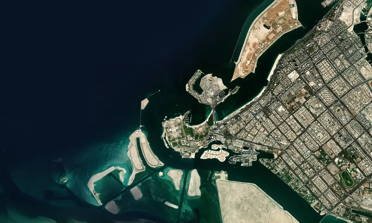 Flyfoto av Emirates Palace Marina 1