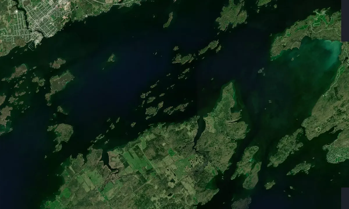 Flyfoto av Endymion Island West (Parks Canada)