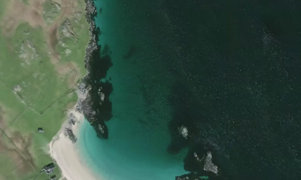 Flyfoto av Ensay House Bay