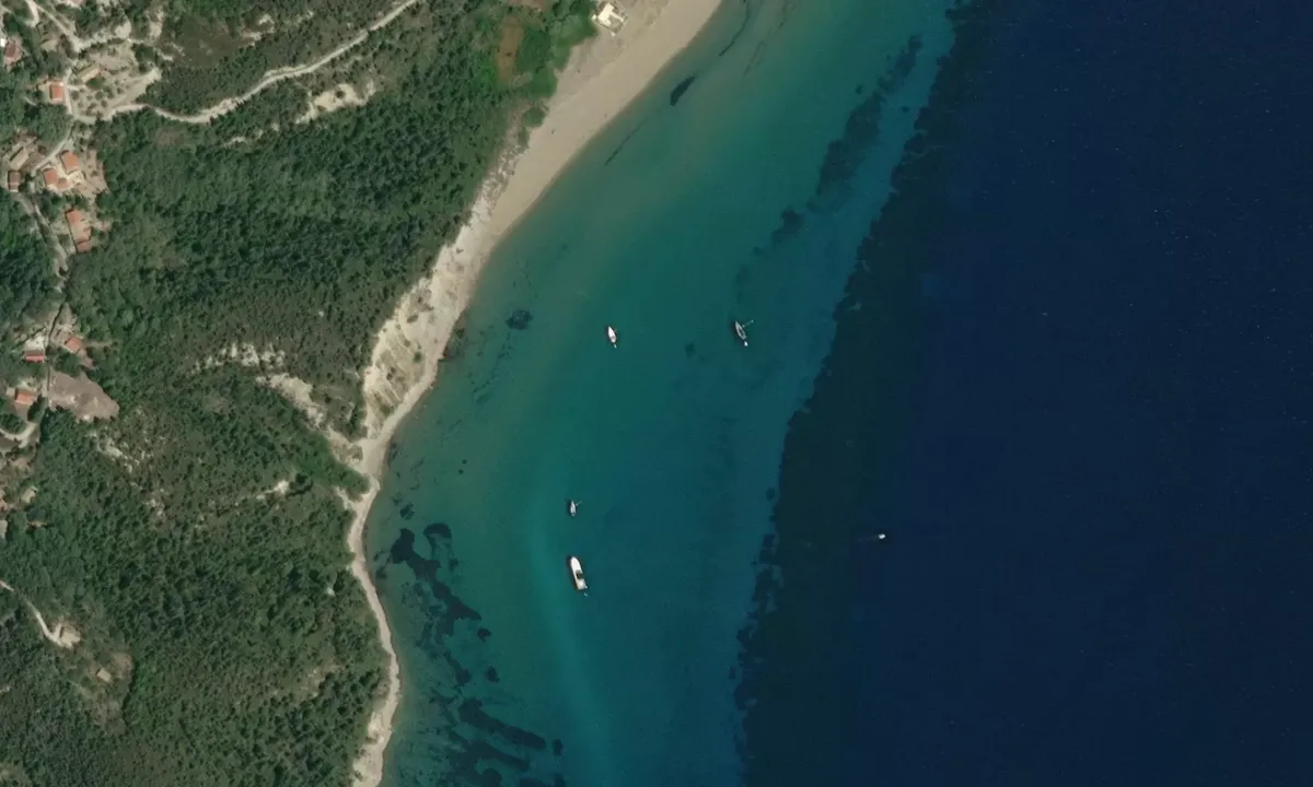 Flyfoto av Erikoussa East