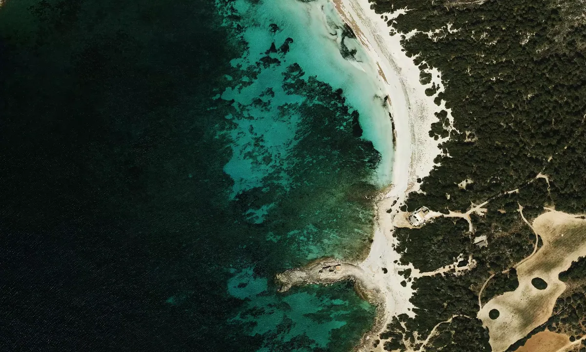 Flyfoto av Es Raco de sa Punta Negra